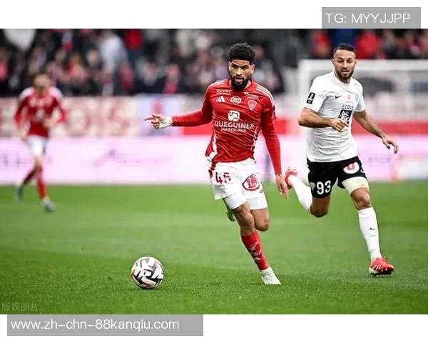 法甲精彩对决布雷斯特主场迎战里尔球队状态与战术分析